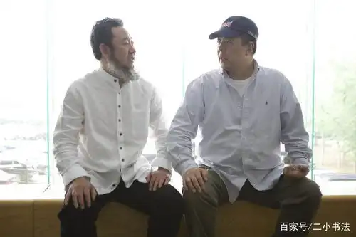 张铁林书法被骂,随即他晒出一张照片,网友原来是这么回事