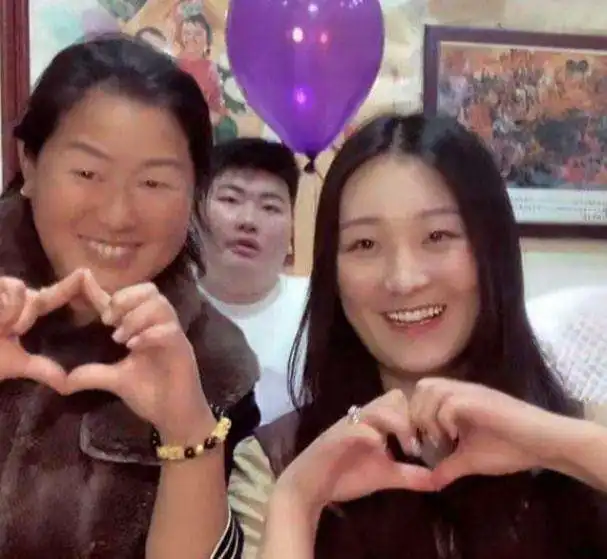 陈亚男终究成了笑话,反观大衣嫂的清醒,才是真正的赢家