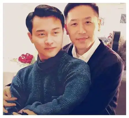 自曝同性恋的炎亚纶,曾被家人以死相逼,如今33岁翻盘成赢家