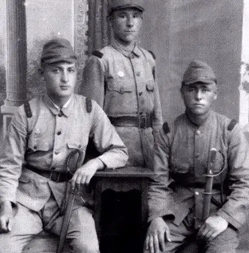 1945年,日军指认一游击队员为卧底,队员我本就是中国人