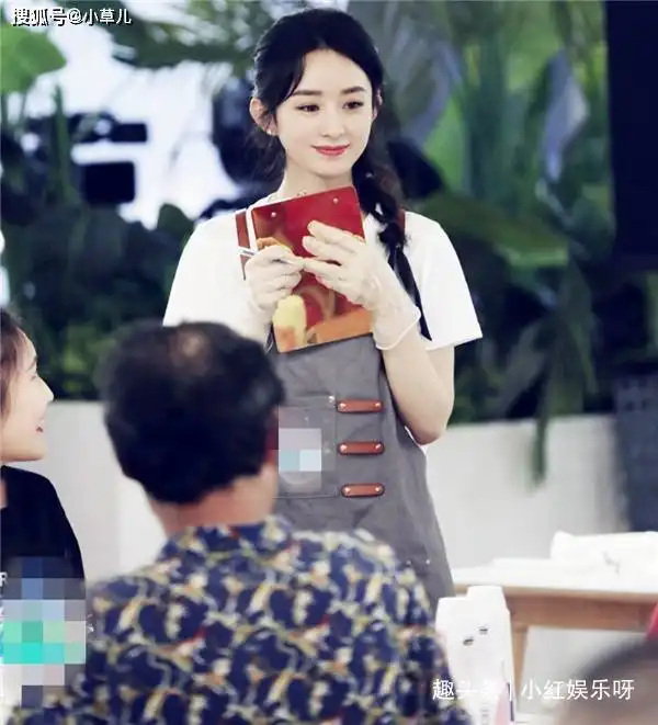 大家都在夸赵丽颖长得漂亮,唯独这个男生说出大实话,太真实了