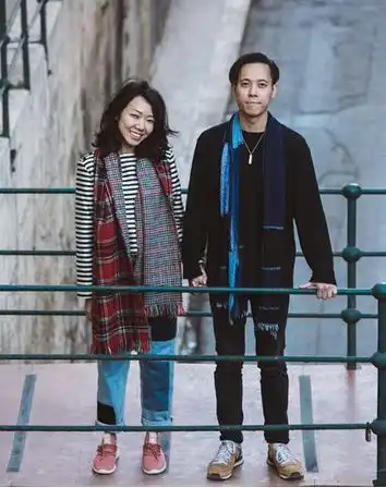 37岁卓韵芝和小5岁男友交往一天闪婚,曾为失恋自杀,后出柜女星