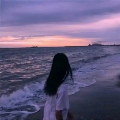 海边背影头像唯美漂亮长路漫漫孤独作伴