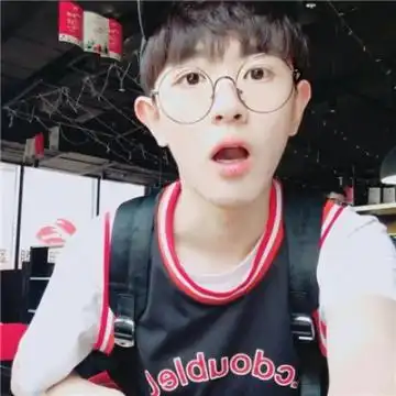 2019干净清爽帅气大男孩头像有天你会遇到一个彩虹般绚丽的人