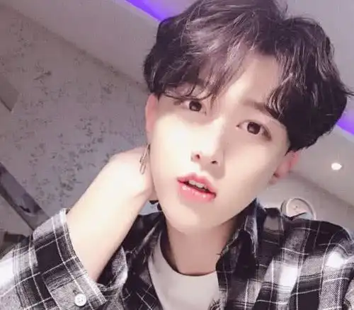 初高中时代最容易早恋的学生,都有这三大特征非常真实