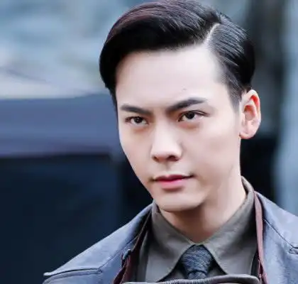 陈伟霆又出新剧风暴舞,女主角是她,剧中两人还是很养眼的