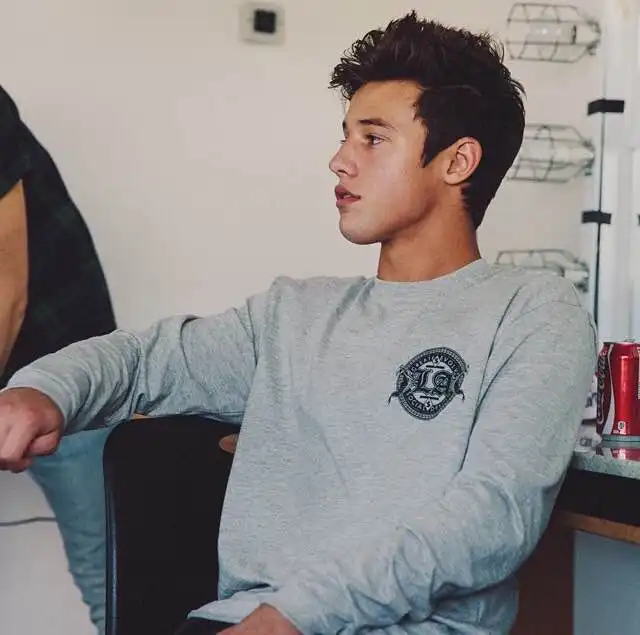 性感时尚帅气欧美男生qq头像