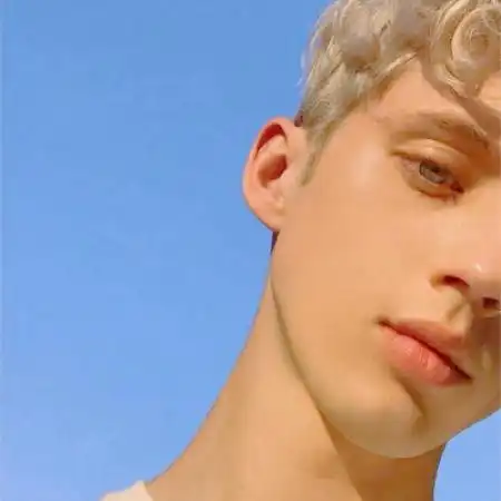 帅气欧美男头戳爷社会哥太拽了