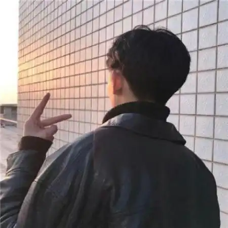 好看的快手男头像图片,帅哥的眸是深情的海