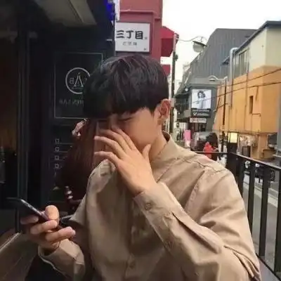 2020高清阳光帅气男生头像叼根香烟再吻你