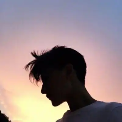 男生头像霸气侧脸头像失恋之后一阵刺心的痛