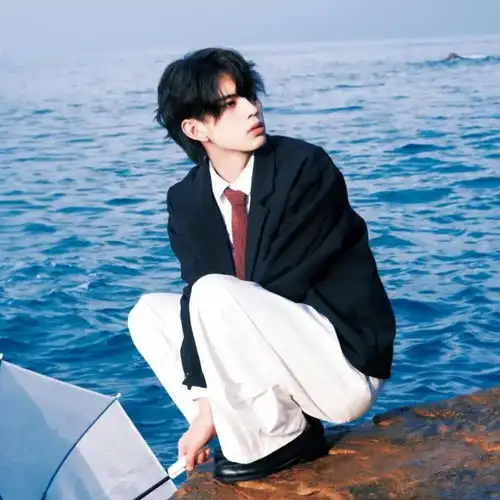 头像以后不用杠这个字了显得我们很平等改用忤逆