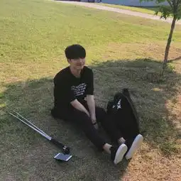 超霸气的男生头像很有个性很火别整的自己一副未老先衰的样子