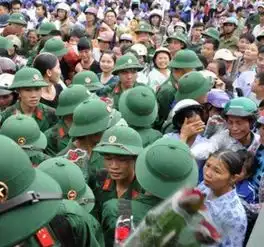 越南美女商贩众多,至今还在贩卖让中国男人很尴尬的商品