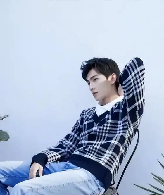 男人就算身材再好,也尽量少穿这3种显矮裤,邋遢显土掉档次