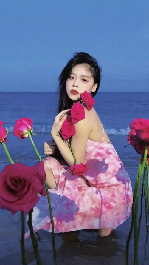 让闺蜜这样给你拍氛围感海边照,连发丝都是浪漫