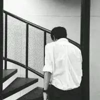 黑白帅气男生头像背影微信头像图片大全