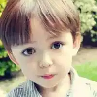 有谁有这个情侣头像小男生的照片速求