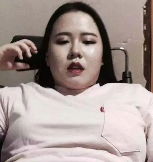 这个网红从200斤减到100斤,拉黑渣男变身洋娃娃