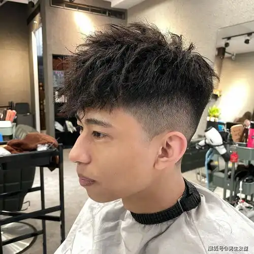 2021春夏男生发型流行趋势,这8款造型值得剪,长短都很帅气