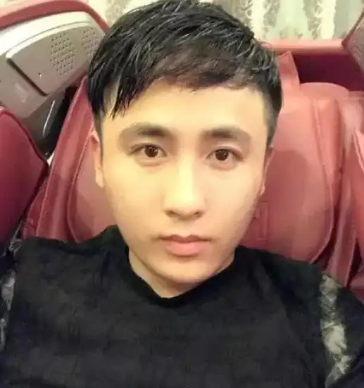 5年前最早一批快手网红,如今两人被封杀两人消失,他成十亿富翁