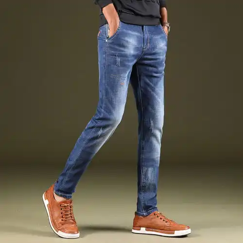 男人30岁后少穿套装,多穿这样的牛仔裤,帅气又减龄哦
