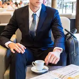 当男人换上西装,你就知道女人为何会上瘾了