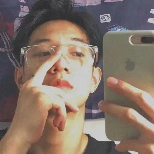 满满一组男生头像来啦