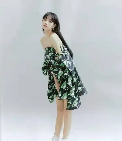 lisa人美腿长,成为男神收割机,她为了自己一直在努力