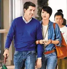 曝38岁梁咏琪如愿怀孕未满三月将留港待产