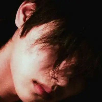 悲伤头像男生冷淡伤心难过的微信头像图片头像大全集
