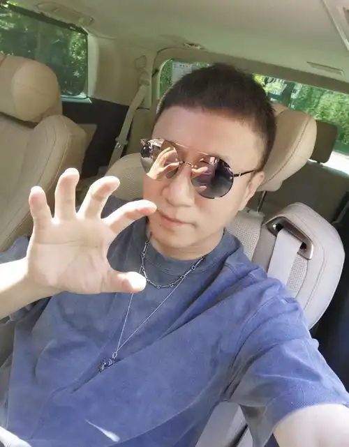 王一博在遇见他的时候这么害羞,酷盖秒变王甜甜