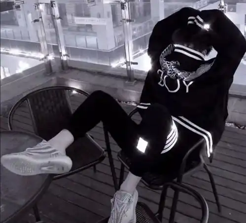 初中生如果得了抑郁症,常把这几句话挂在嘴边,别不当回事