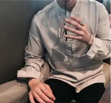 身为男人,被3个老女人同时包养5年,我有些话想和大家说说