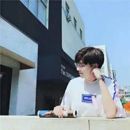 潇洒头像男生,男人就要每天潇洒一点了