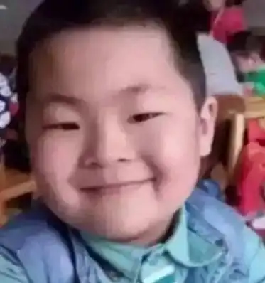 来看看那些和明星们神相似的小孩子最后一个简直一模一样