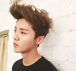 00后女生最看不惯90后男生的4款发型,90后女生却很喜欢