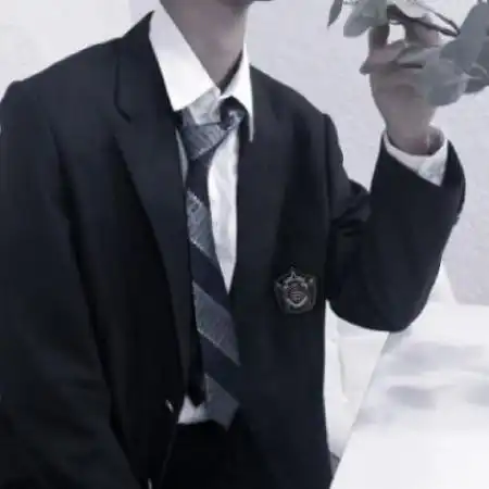 帅气的男生头像半身看不到脸的