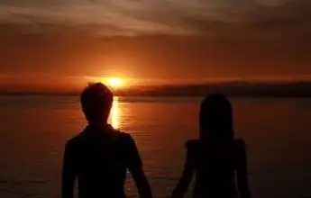 为什么两个相爱的人偏偏走不到最后,我不信