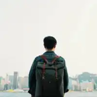 qq头像男生背影背书包,伤感忧伤寂寞的男人