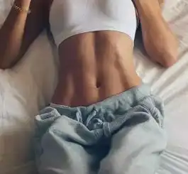 当女生炫起腹肌,真是没男人什么事儿了