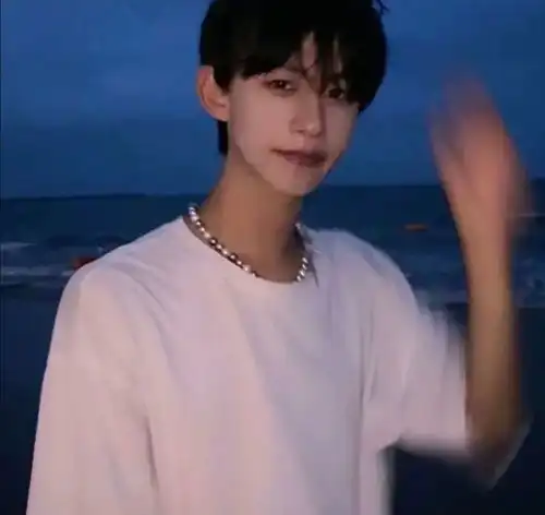 暗色系男生头像