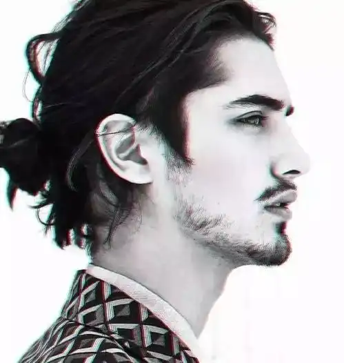 怎么才能剪个hold住整个夏天的男生发型