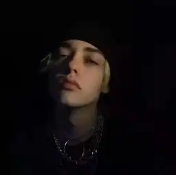 头像我曾踏月而来,只因你在山中