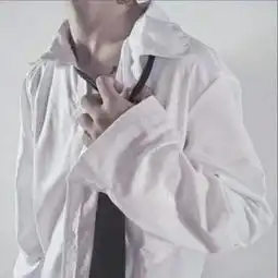 天天不知道在干嘛,每天都不知道干什么,上班了也不在状态,东西也没有好吃的,电视剧综艺也不好看