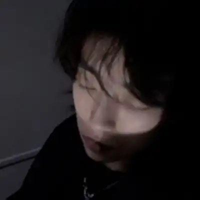 沫兮高清高冷气质成熟男生头像