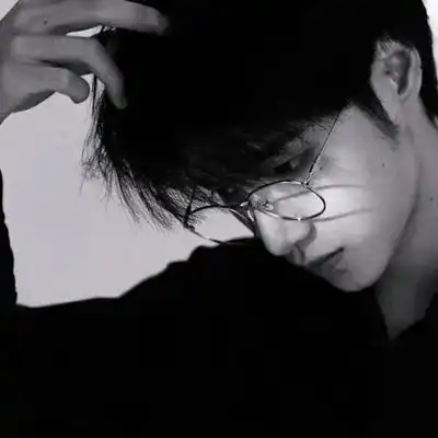 2023最新文质彬彬帅气男生头像