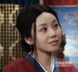 她曾是被人嘲笑土包子,如今逆袭成少女