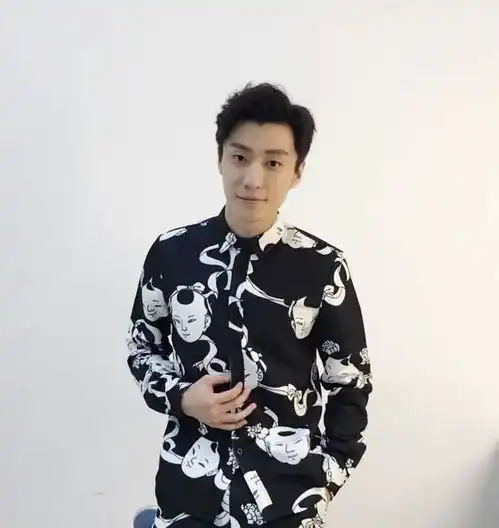 乔任梁父母为其庆34岁冥寿,墓地变粉色花海,现场温馨浪漫如城堡