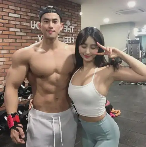 肌肉男女实力强啪,没有x生活的我已哭瞎